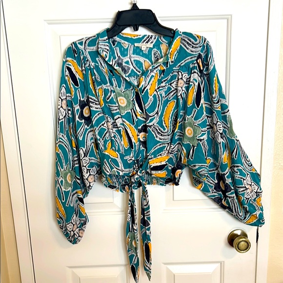 Christian Siriano Tops - Christian Siriano Blue and Yellow Long Sleeve Crop Blouse